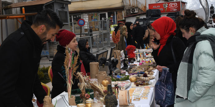 Hakkari El Sanatları sergisi açıldı