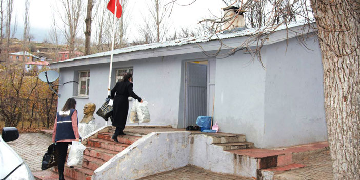 VEDAŞ'tan öğrencilere giyim desteği!