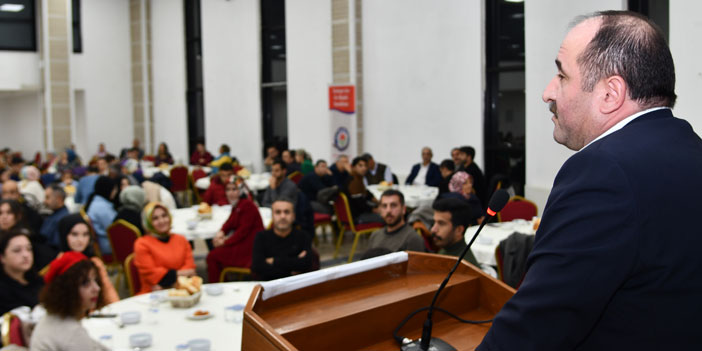 Hakkari Eğitim Bir-Sen üyeleri yemekte buluştu