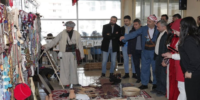 Hakkari'de 'Kültür Var' sergisi
