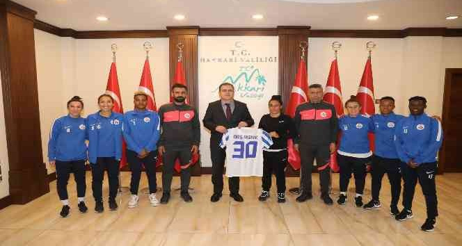Akbıyık kadın takımını kabul etti