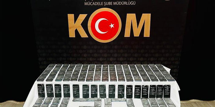 Yüksekova'da 395 telefon ele geçirildi