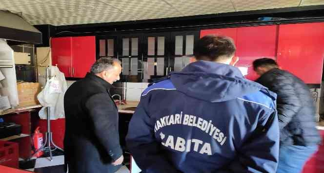 Hakkari'de işyerlerine ruhsat denetimi