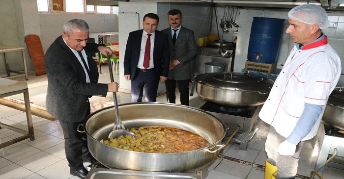 Çukurca'da minik öğrencilerin ücretsiz yemek hazırlığı tamamlandı