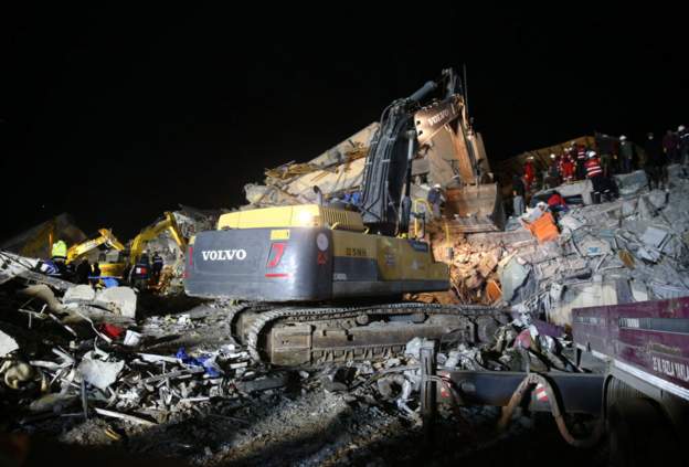 Depremzedeler için kişi başına 1’er euro bağış