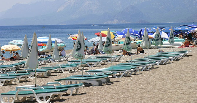 Antalya’da açık alanda alkol içmek yasaklandı