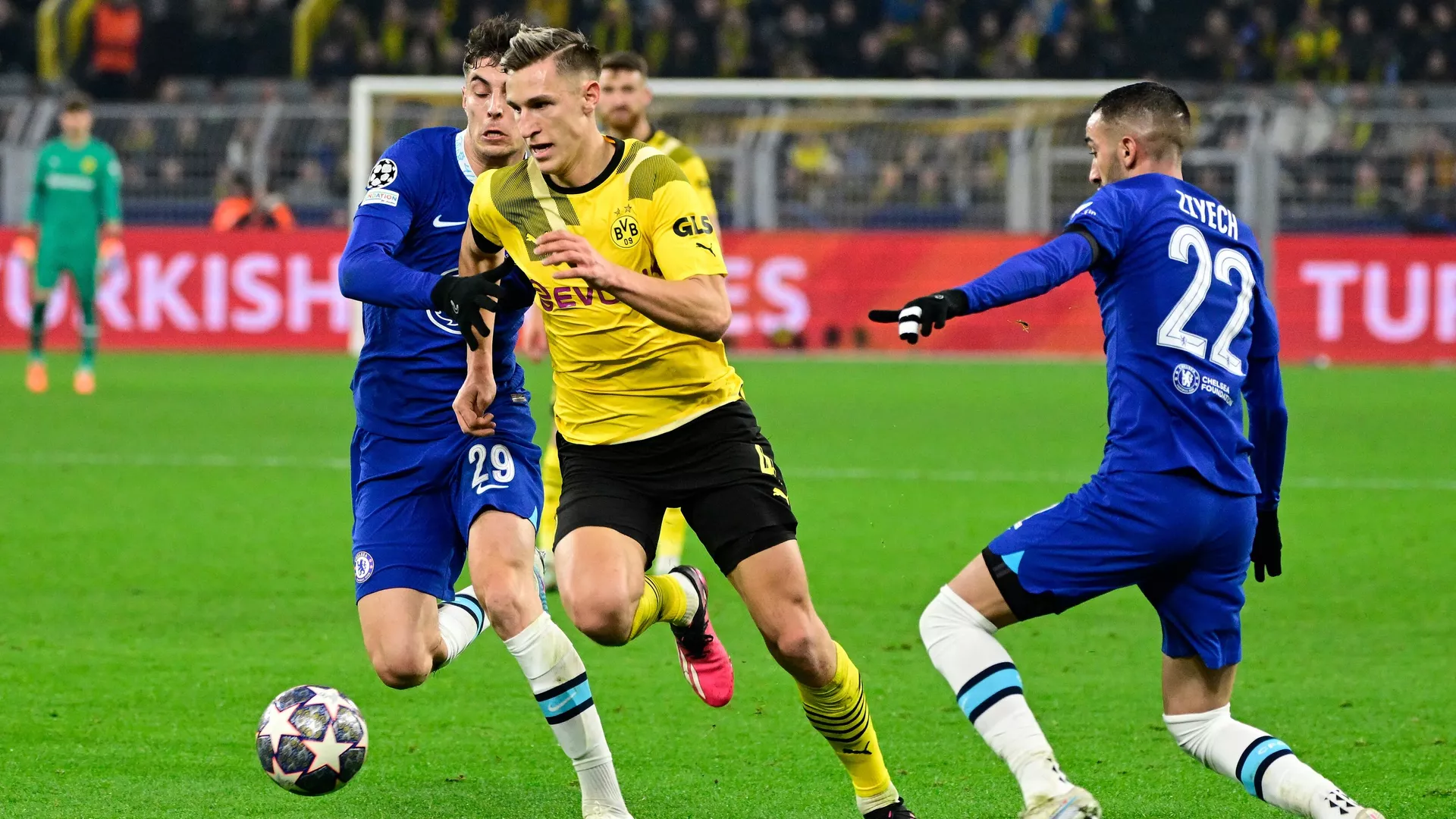 Şampiyonlar Ligi son 16 turu: Dortmund, Chelsea'yi 1-0'la geçti