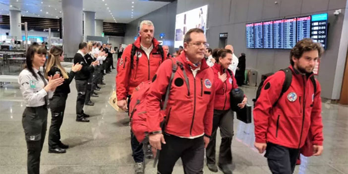 Arama-kurtarma ekibine alkışlı veda