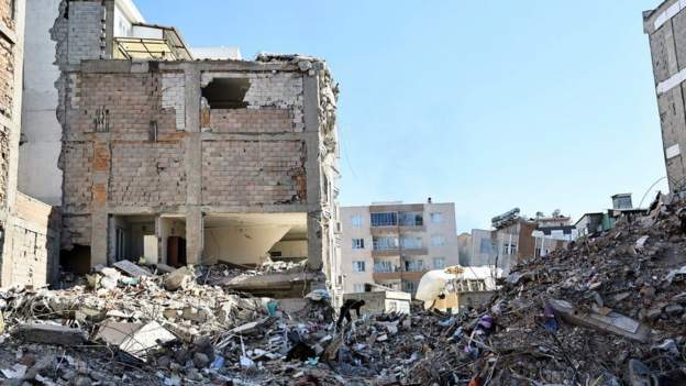 AFAD: Can kaybı 42 bin 310'a yükseldi