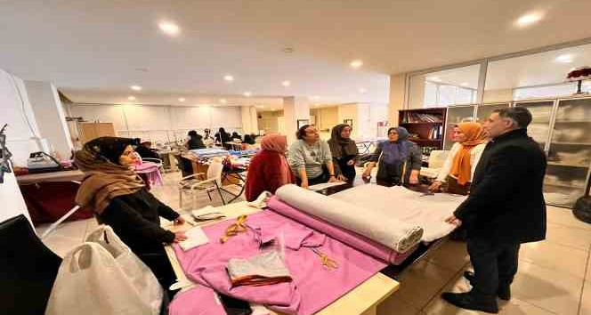 Şemdinli'de depremzedeleri ısıtacak ürünler üretiliyor