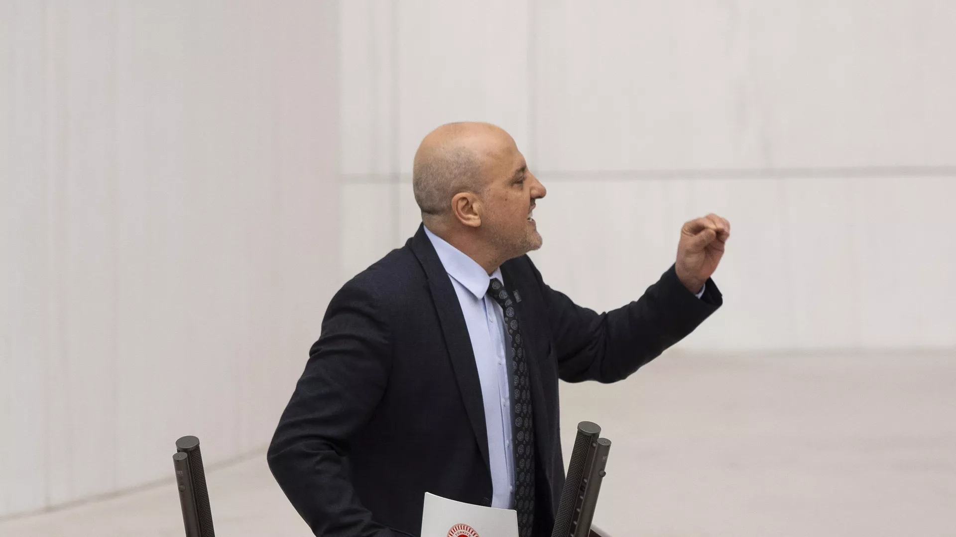 Ahmet Şık'a kınama cezası