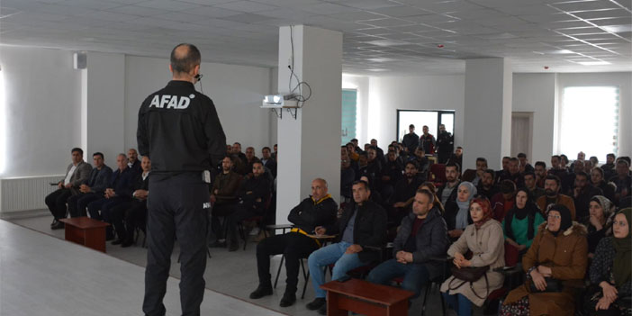 Şemdinli'de afet eğitimine yoğun ilgi