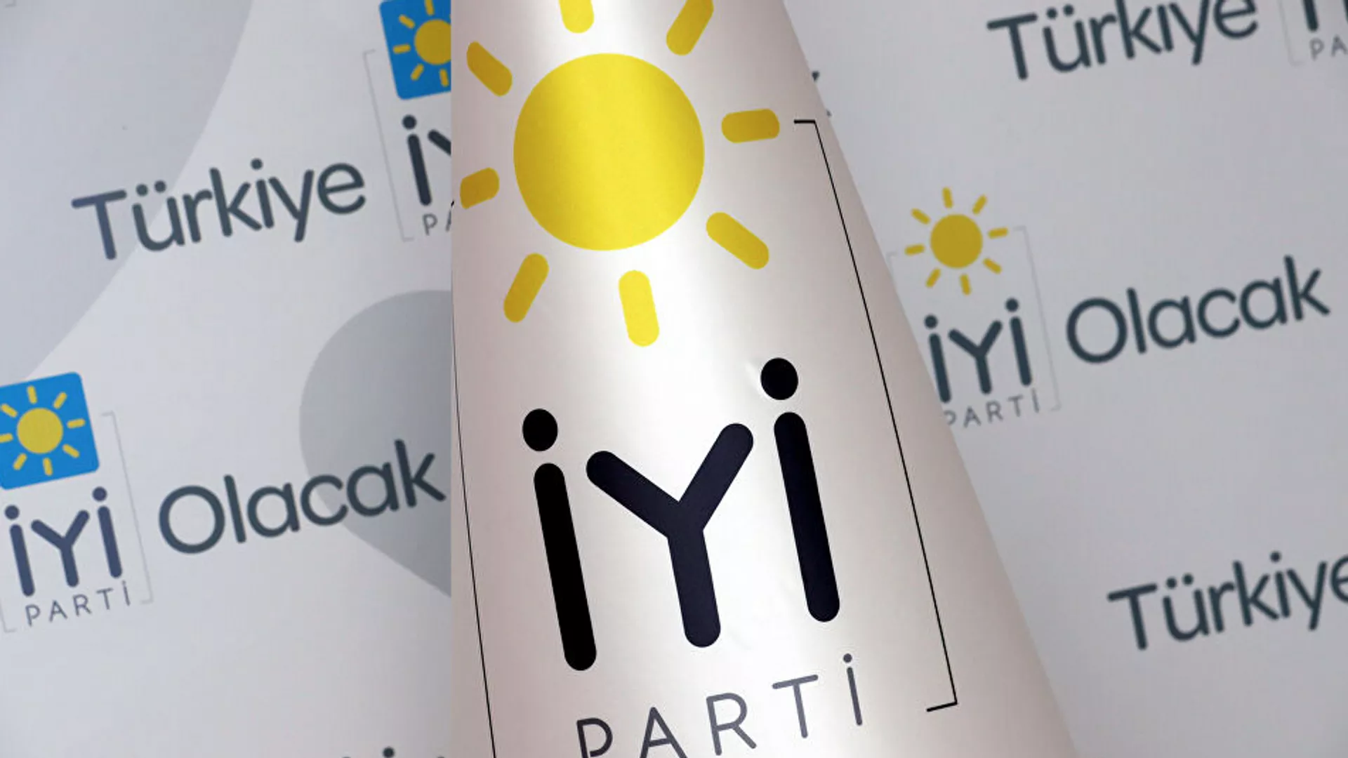 İYİ Parti’de peş peşe istifalar