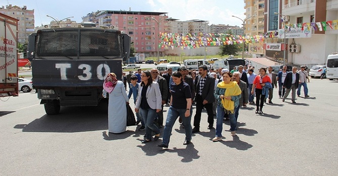 Diyarbakır'da HDP DBP'nin Basın Açıklamasına İzin Verilmedi