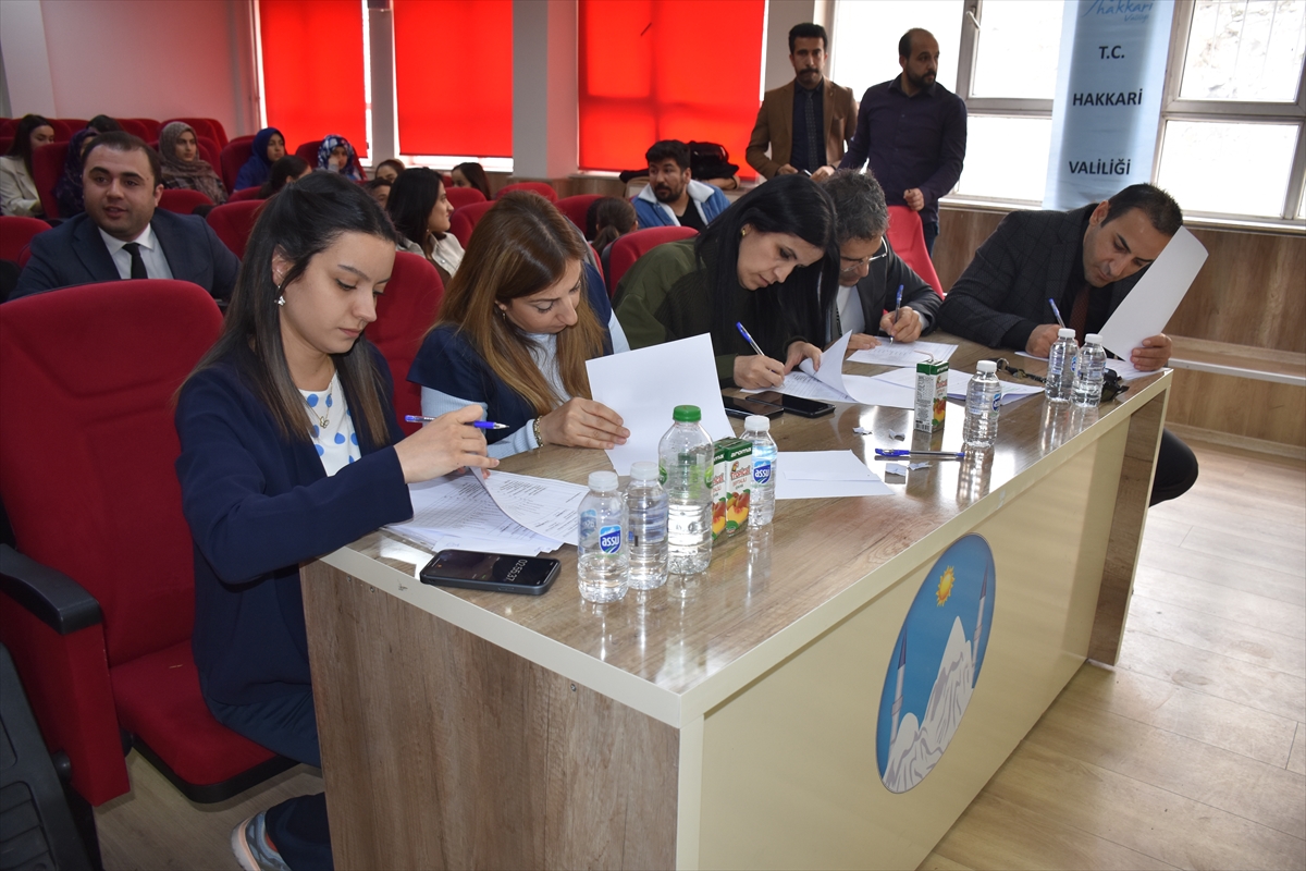 Hakkari'de "Fikirler Buluşuyor Gelecek Oluşuyor" adlı münazara yarışması düzenlendi