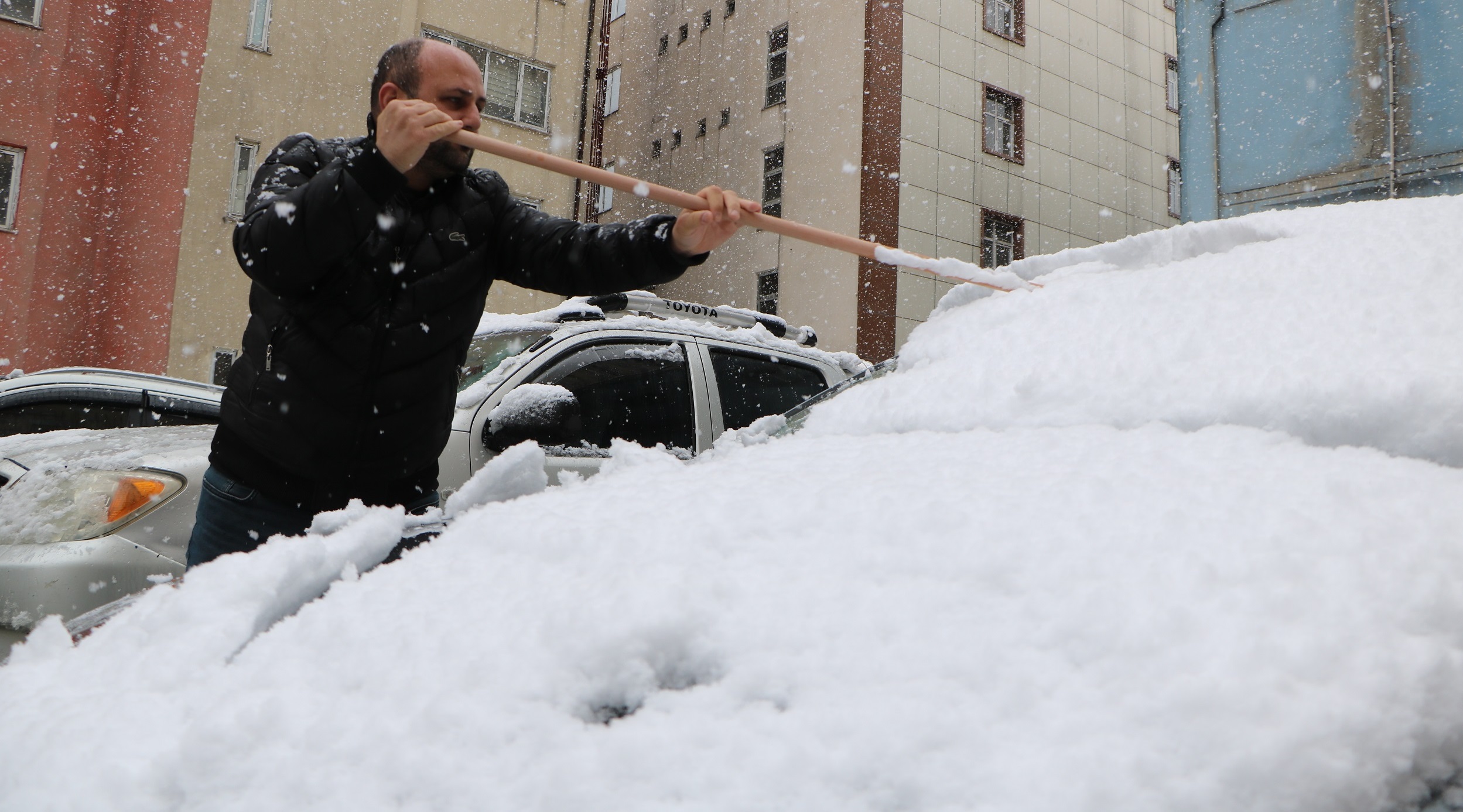 Hakkari'de mart ayında kar sürprizi
