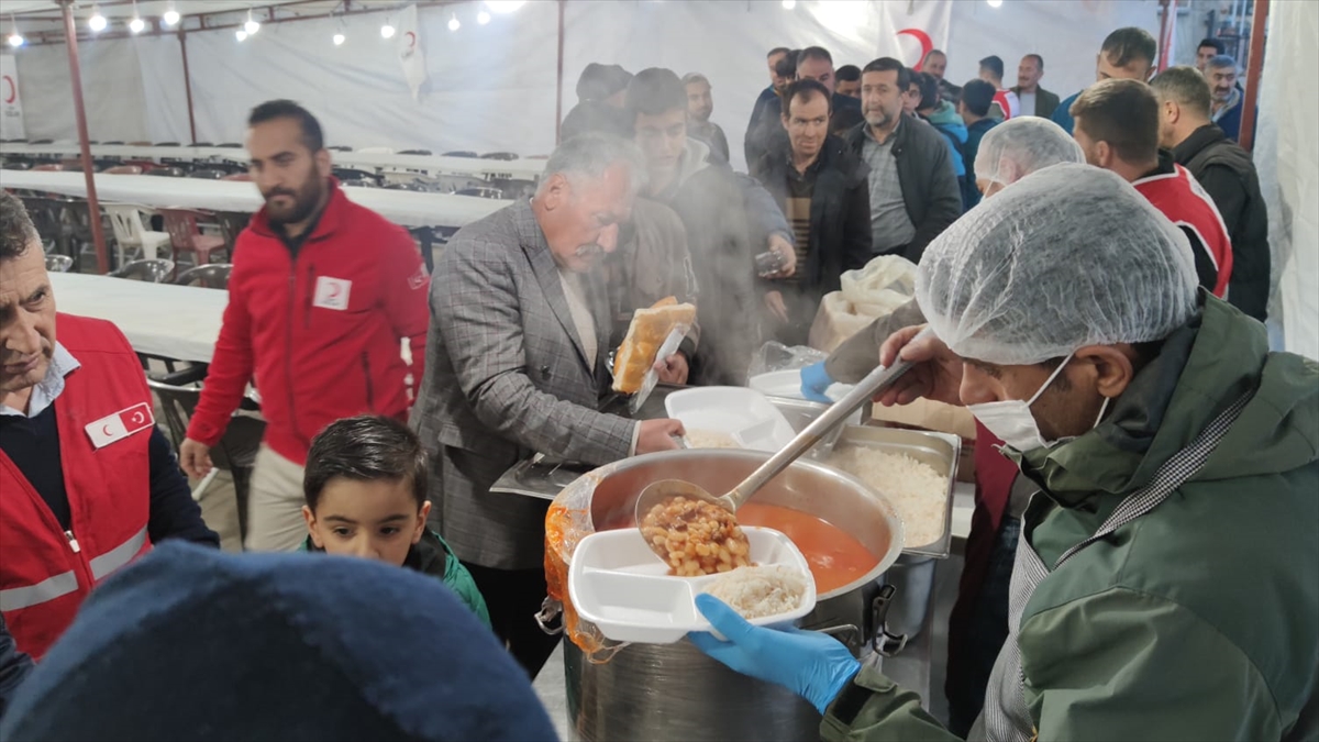 Kızılay, Hakkari'de iftar çadırı kurdu