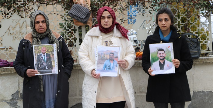 Hakkarili öğretmenler için ‘Adalet Nöbeti' 15. Gününde