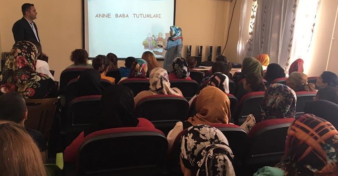 Çukurca Belediyesi'nden Eğitim semineri