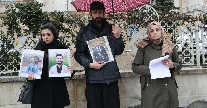 Hakkarili öğretmenler için ‘Adalet Nöbeti' 1. Gününde