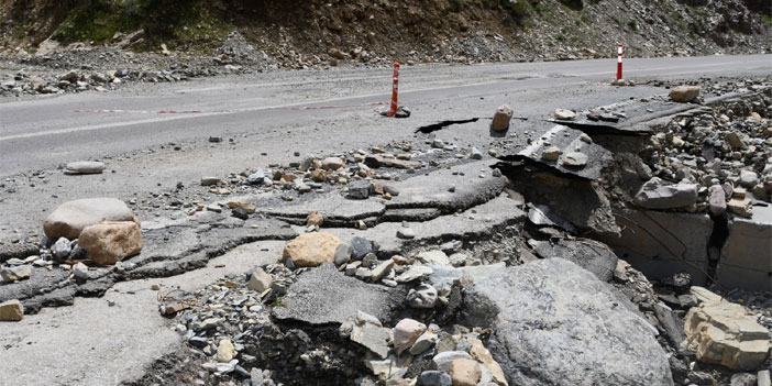 Çukurca yolu kapatıldı: Ulaşım yeni yoldan sağlanıyor!