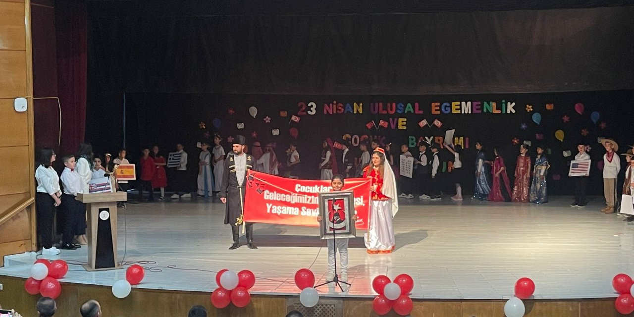 Hakkari'de 23 Nisan kutlandı