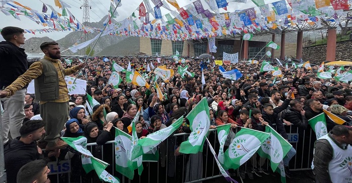 Yeşil Sol ilk mitingini Hakkari 'de yaptı