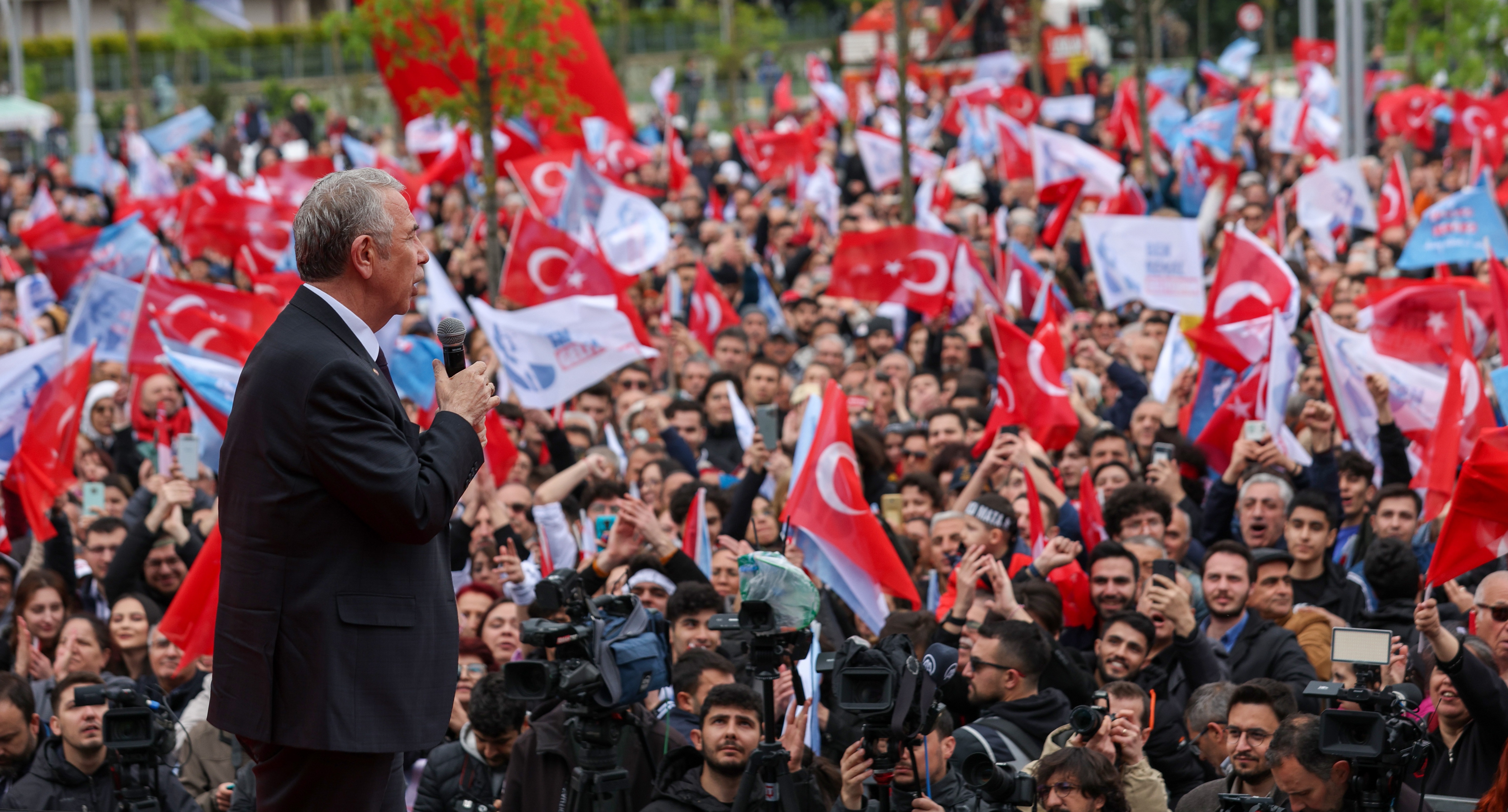 Mansur Yavaş: Hakkari'deki İnsanın Derdi İşsizlik, Pahalılık. Herkesin Oyuna Talibiz