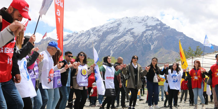 Hakkari'de 1 Mayıs coşkusu
