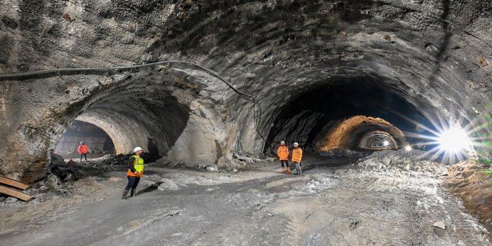 Yıllardır inşaatı bitmeyen 32 viraj tünelinde ışık göründü