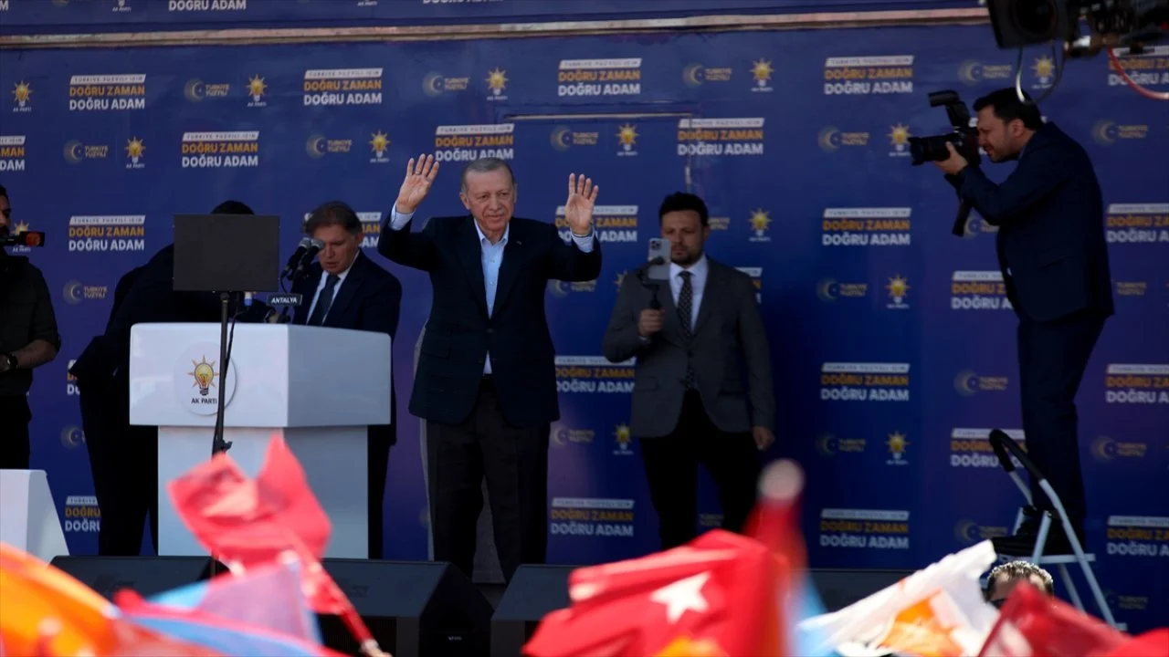 Erdoğan: Kılıçdaroğlu'nu karşımıza diken bir mekanizma var