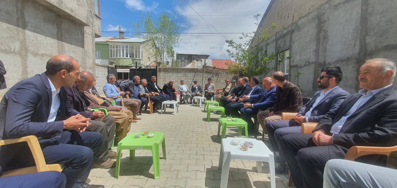 CHP adaylarının Yüksekova temasları