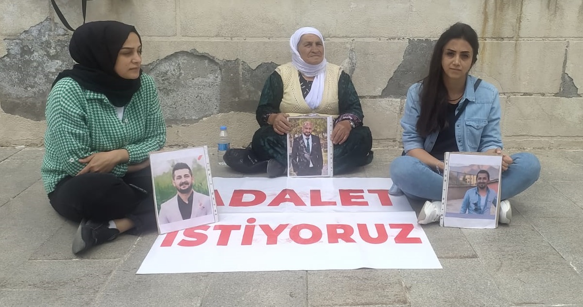 Hakkarili öğretmenler için 'Adalet Nöbeti' 49. gününde