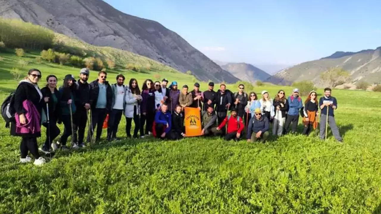 Doğa severlerden Hakkari'ye büyük ilgi