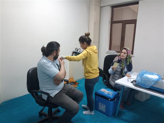 Hakkari'de Hacı adayları aşı oldu