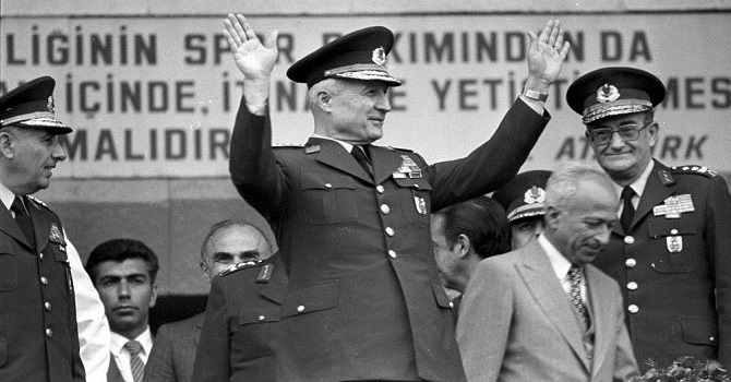 12 Eylül darbe davası düştü