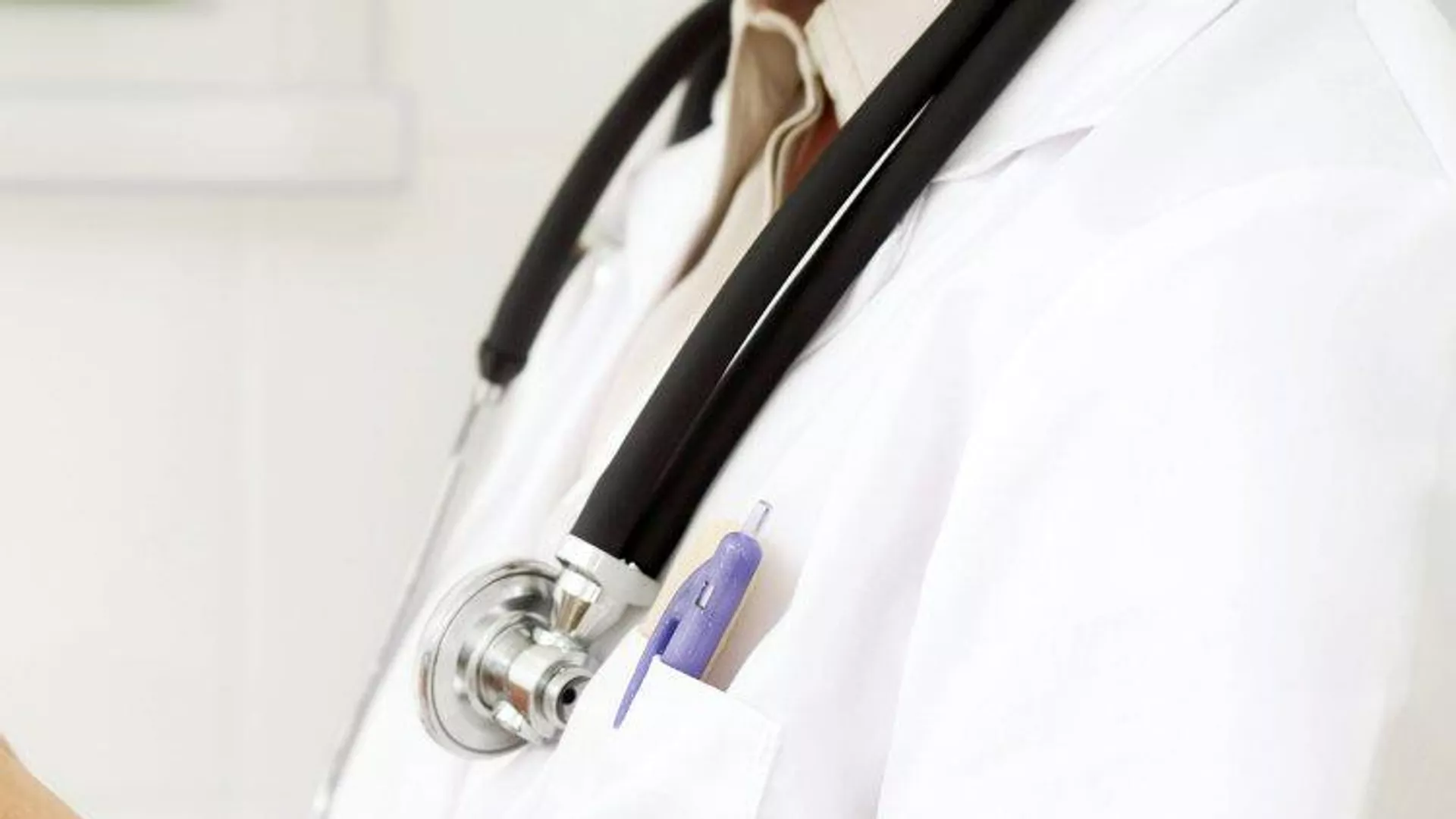 Sağlık çalışanları iş bırakıyor