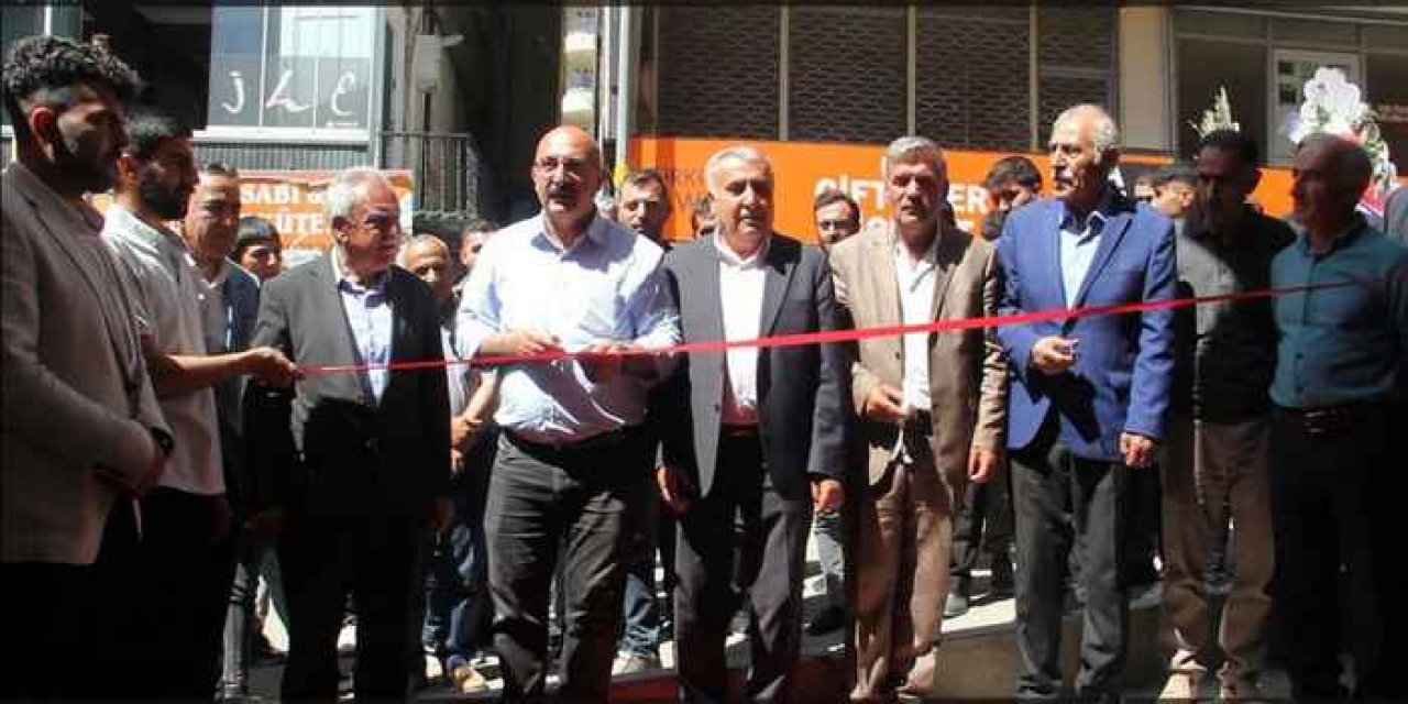 Orange Black Giyim hizmete açıldı