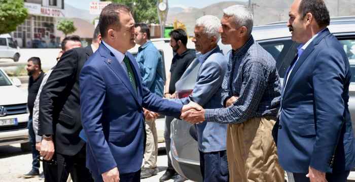 Vali Akbıyık Kamalı Ailesi taziyesine katıldı