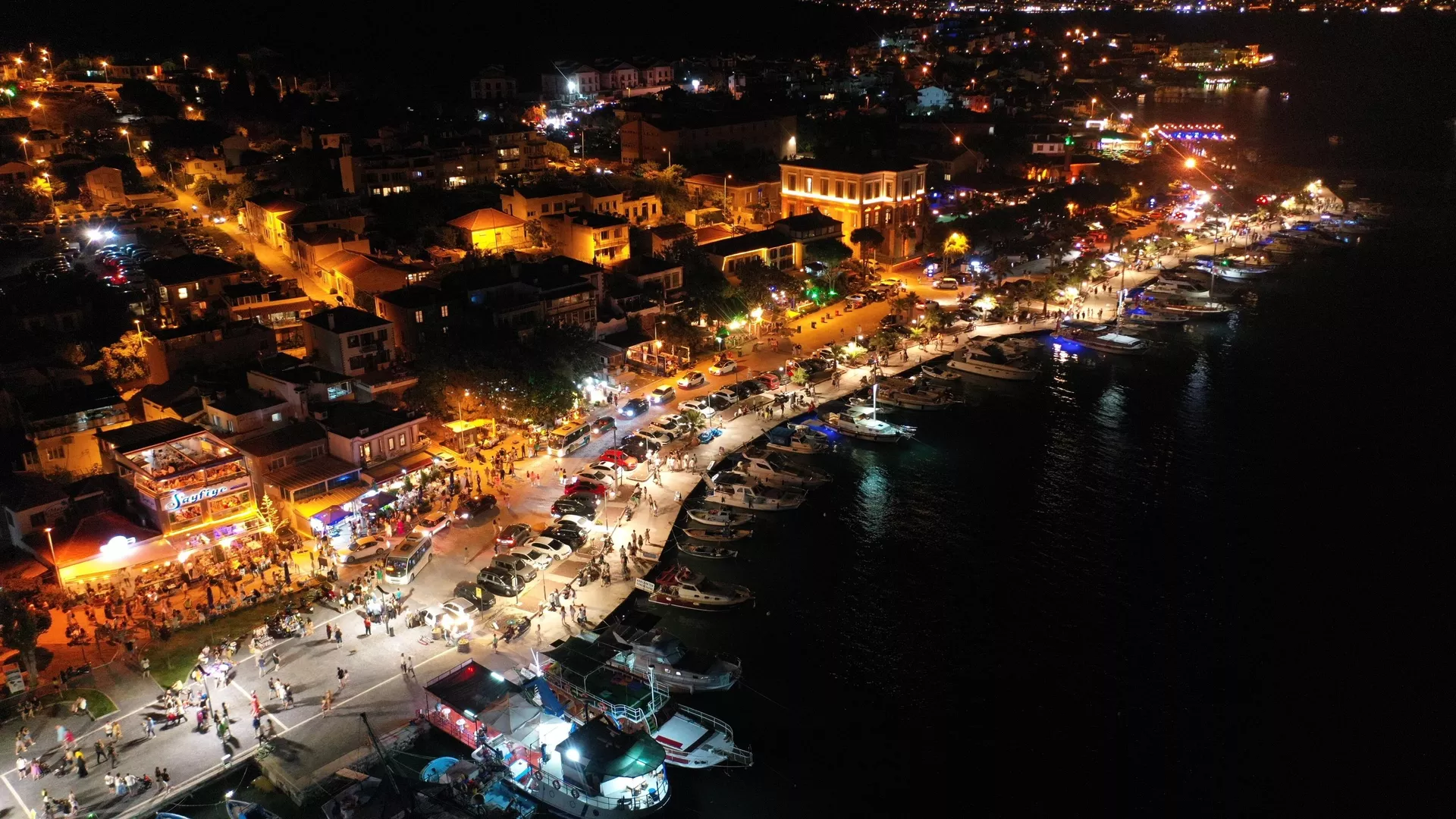 Tatilde nüfusu 1 milyonu aştı