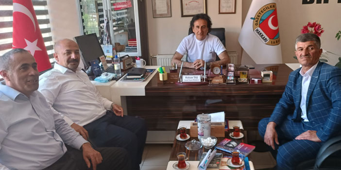 Muhtarlardan Taş'a geçmiş olsun ziyareti