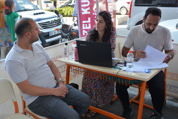 Hakkari Kural Okulları LGS tercih çadırı kurdu