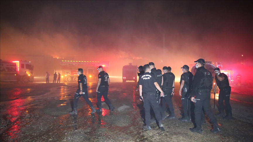 Van’da Samancılar sitesinde yangın