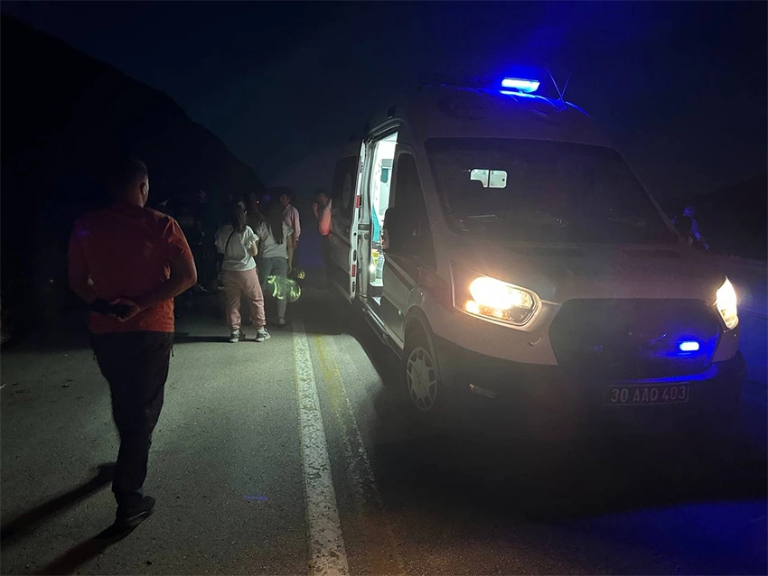 Yüksekova’da trafik kazası: 2 yaralı