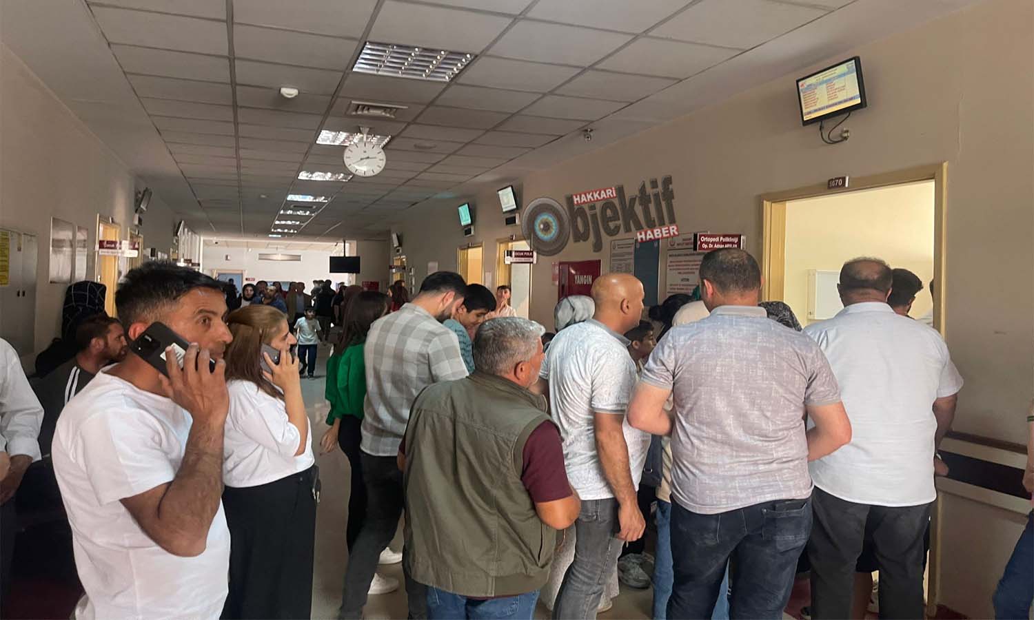 Hakkâri Devlet hastanesinde kuyruklar uzadıkça uzadı!