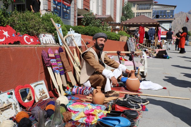 Hakkari'nin eski kültürü sergide tanıtıldı