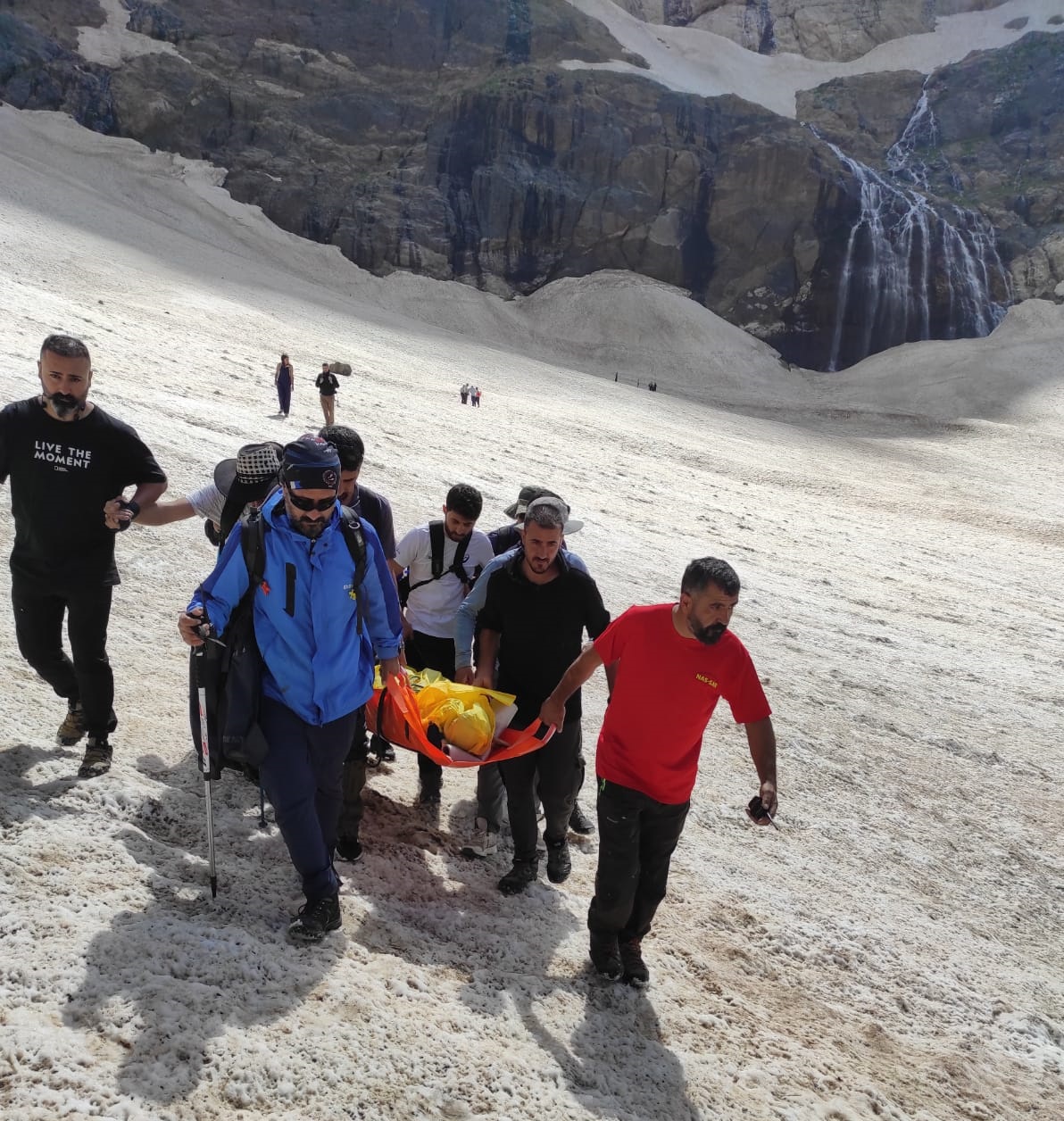 Cilo Buzullarında facia: 2 kişi kayıp