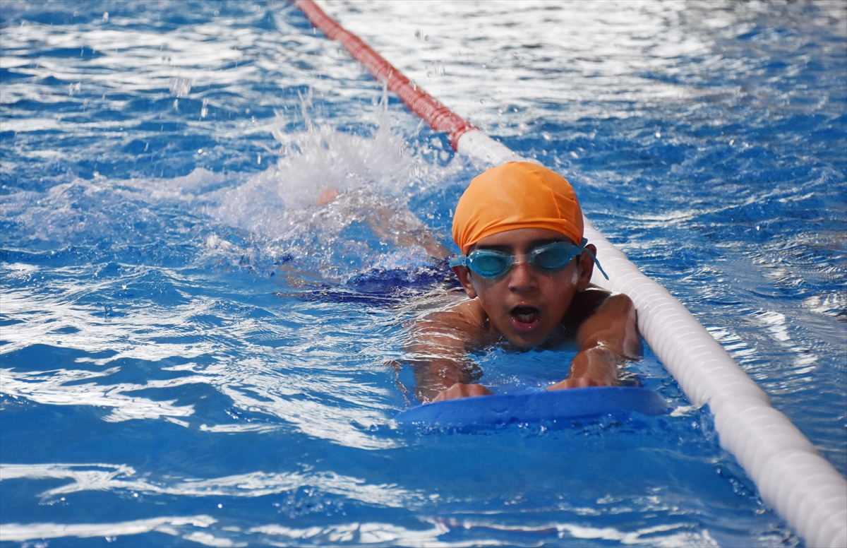 Hakkari'de 5 bin çocuğa yüzme eğitimi verilecek