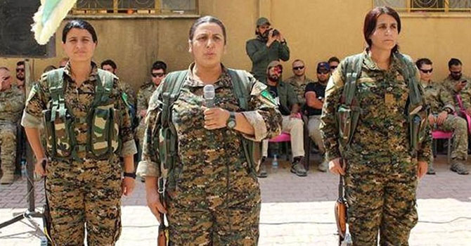 ABD askerleri, YPG'ye katılım töreninde görüntülendi