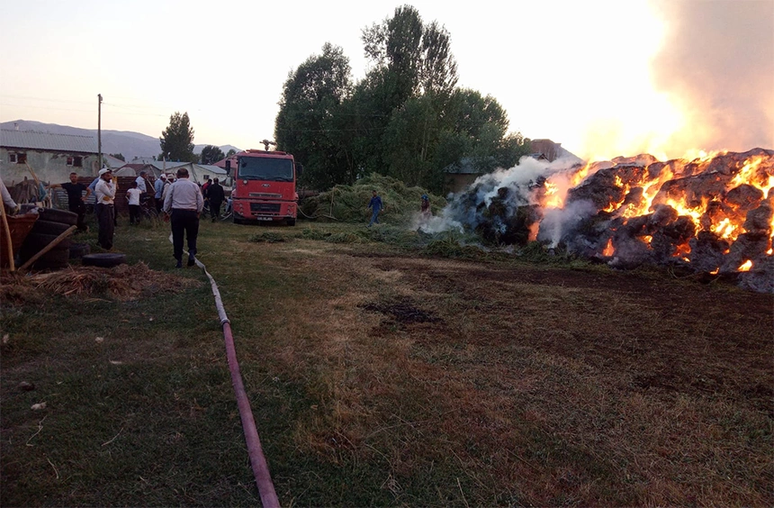 Yüksekova’da Korkutan Yangın